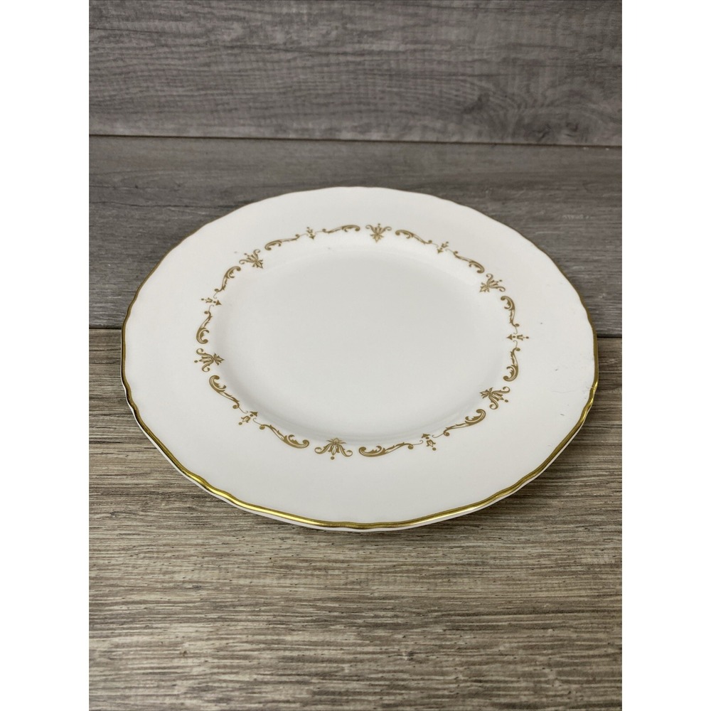 Royal Worcester Gold Chantilly Fine‎ Bone China 8 inch Salad Plate England White